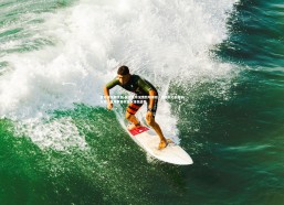 壹号娱乐网页版-莫德里奇深情致敬博班，偶像光芒照耀前行路，意甲联赛竞技水准获盛赞