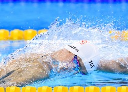 壹号娱乐网页版-瑞士新秀高山之巅展雄姿 历史首金铸就冰雪传奇